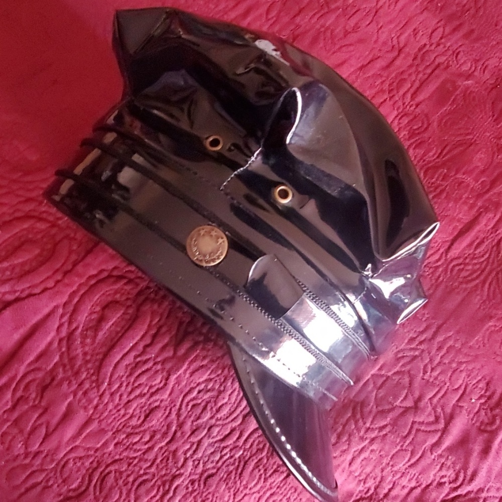 Patent Leather Servives Cap